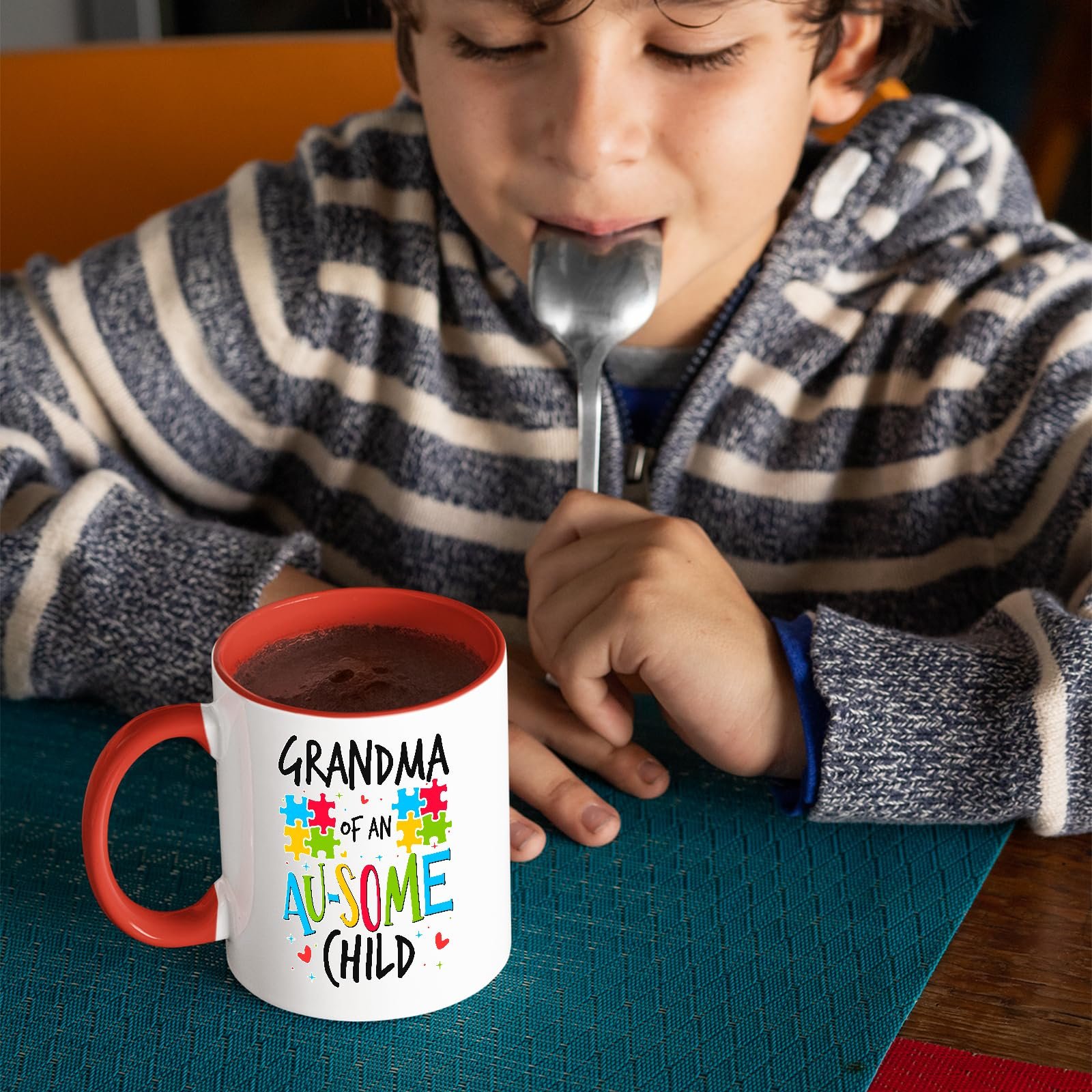 81hywphzsml.jpg Child with a spoon next to the Grandma of an Au-Some Child mug with a red handle