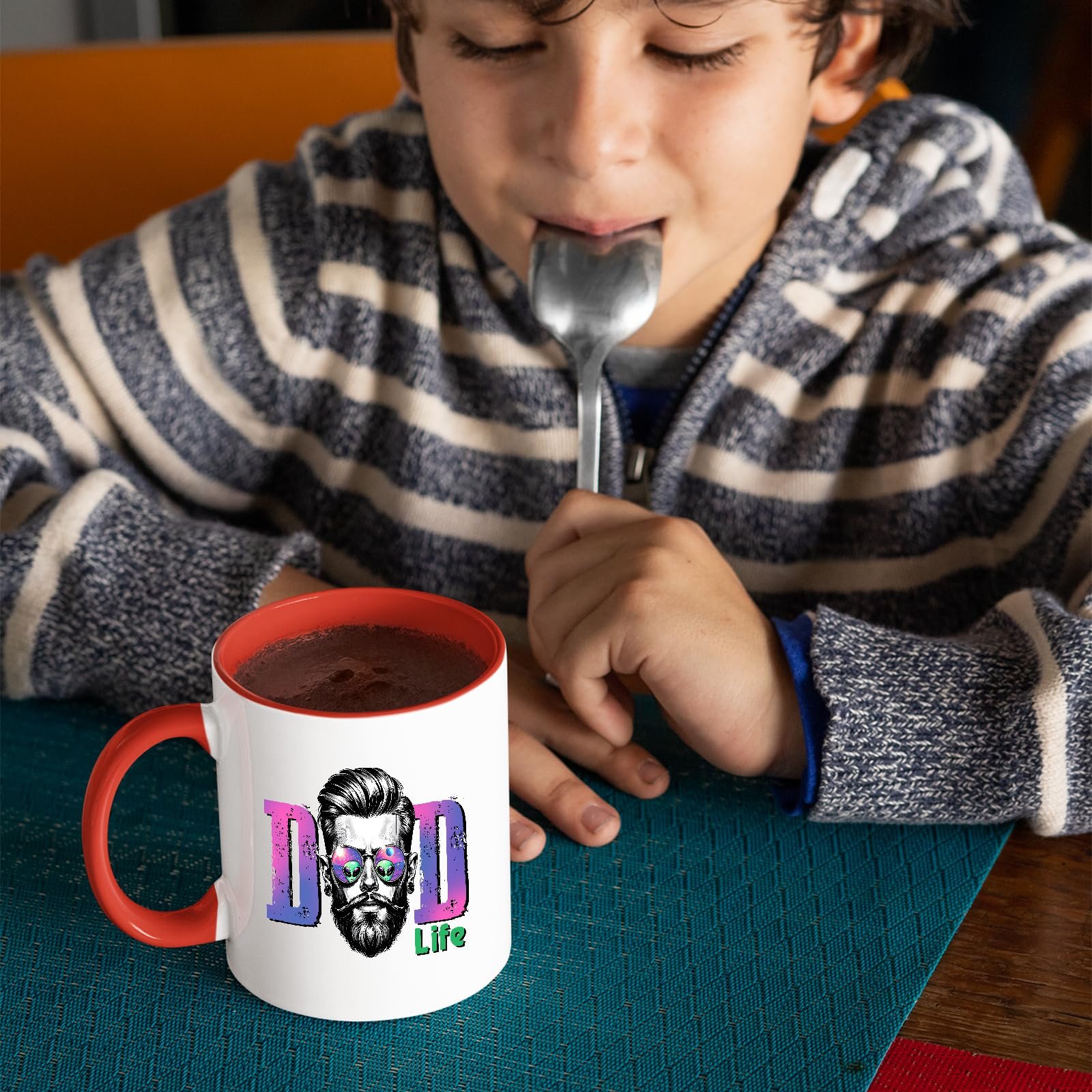 81dcu34ulil.jpg Child with a spoon next to the Dad Life bearded dad mug with a red handle