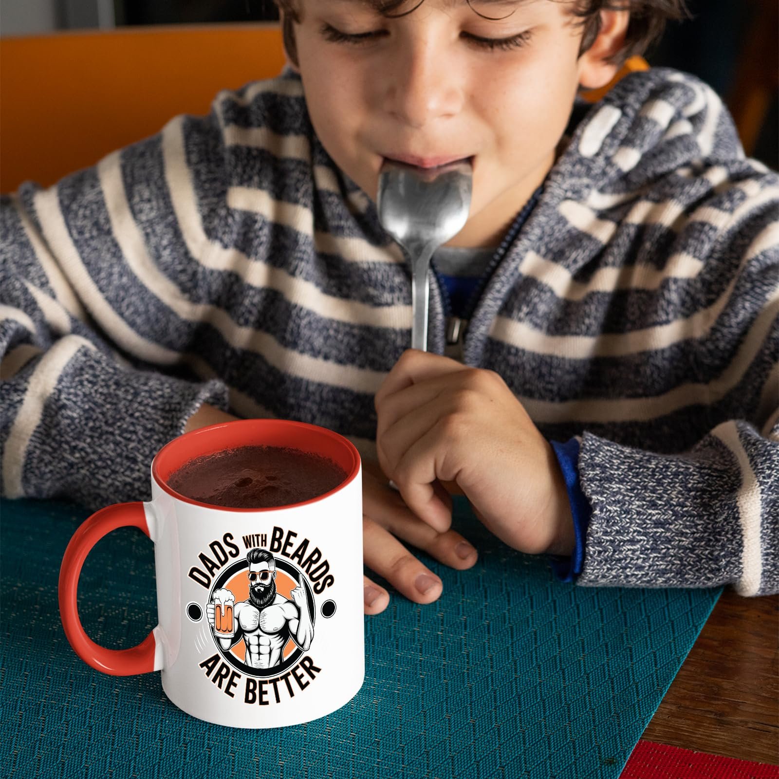 81oao0vtgrl.jpg Child with a spoon next to the Dads with Beards mug with a red handle