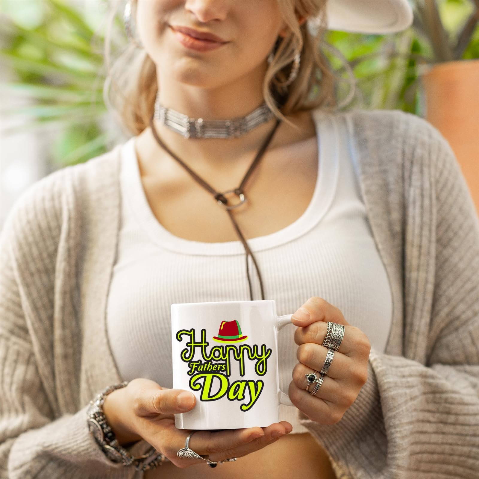 e7788c3f.jpg Woman holding the Father's Day mug